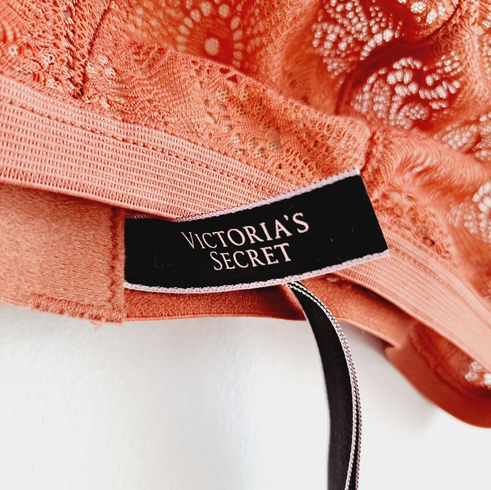 Victoria's Secret Very Sexy Lace Bralette - Small